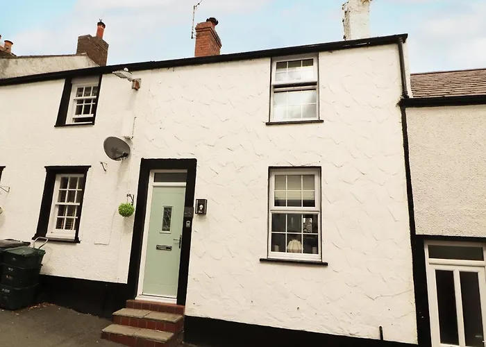 8 Watkin Street